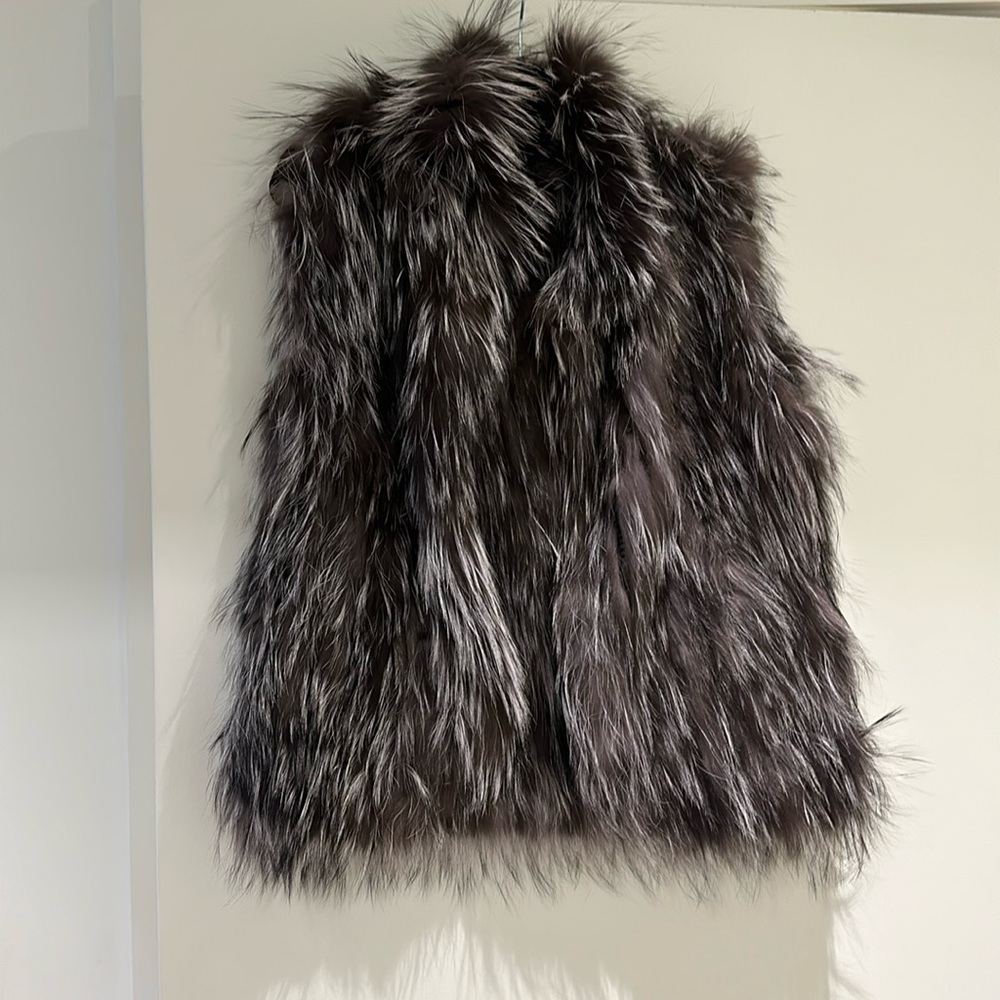 Adrienne Landau Silver Fox Fur Vest Size M